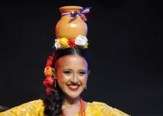 Foto de la galería: Melina Hanelis Zapaya, flamante soberana de la 45° Fiesta Nacional del Inmigrante en Oberá