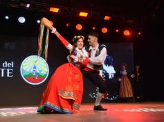 Foto de la galería: Melina Hanelis Zapaya, flamante soberana de la 45° Fiesta Nacional del Inmigrante en Oberá