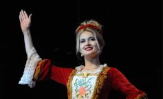 Foto de la galería: Melina Hanelis Zapaya, flamante soberana de la 45° Fiesta Nacional del Inmigrante en Oberá