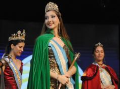 Foto de la galería: Melina Hanelis Zapaya, flamante soberana de la 45° Fiesta Nacional del Inmigrante en Oberá