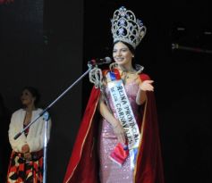 Foto de la galería: Melina Hanelis Zapaya, flamante soberana de la 45° Fiesta Nacional del Inmigrante en Oberá