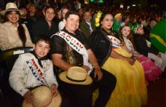 Foto de la galería: Melina Hanelis Zapaya, flamante soberana de la 45° Fiesta Nacional del Inmigrante en Oberá
