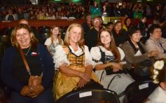 Foto de la galería: Melina Hanelis Zapaya, flamante soberana de la 45° Fiesta Nacional del Inmigrante en Oberá