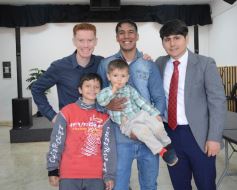 Foto de la galería: La Iglesia Bautista Victoria celebró su 1er aniversario de servicio pastoral y comunión familiar en la ciudad