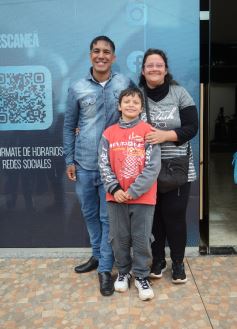 Foto de la galería: La Iglesia Bautista Victoria celebró su 1er aniversario de servicio pastoral y comunión familiar en la ciudad