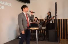 Foto de la galería: La Iglesia Bautista Victoria celebró su 1er aniversario de servicio pastoral y comunión familiar en la ciudad