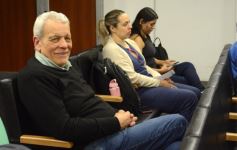 Foto de la galería: El exponente de la India Gurú Prasad brindó una conferencia magistral sobre meditación en la Escuela de Enfermería 