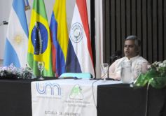 Foto de la galería: El exponente de la India Gurú Prasad brindó una conferencia magistral sobre meditación en la Escuela de Enfermería 