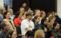 Foto de la galería: El exponente de la India Gurú Prasad brindó una conferencia magistral sobre meditación en la Escuela de Enfermería 