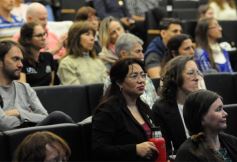 Foto de la galería: El exponente de la India Gurú Prasad brindó una conferencia magistral sobre meditación en la Escuela de Enfermería 