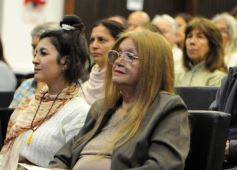 Foto de la galería: El exponente de la India Gurú Prasad brindó una conferencia magistral sobre meditación en la Escuela de Enfermería 