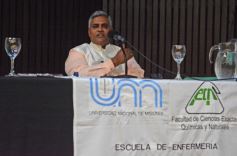 Foto de la galería: El exponente de la India Gurú Prasad brindó una conferencia magistral sobre meditación en la Escuela de Enfermería 