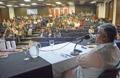 Foto de la galería: El exponente de la India Gurú Prasad brindó una conferencia magistral sobre meditación en la Escuela de Enfermería 
