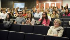 Foto de la galería: El exponente de la India Gurú Prasad brindó una conferencia magistral sobre meditación en la Escuela de Enfermería 
