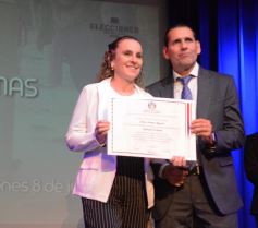 Foto de la galería: Acto de Proclamación: Diputados misioneros y Concejales de Posadas recibieron sus diplomas y asumirán el 10 de diciembre