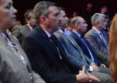 Foto de la galería: Acto de Proclamación: Diputados misioneros y Concejales de Posadas recibieron sus diplomas y asumirán el 10 de diciembre