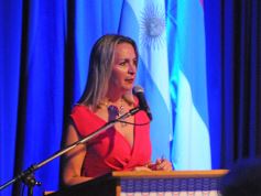 Foto de la galería: Acto de Proclamación: Diputados misioneros y Concejales de Posadas recibieron sus diplomas y asumirán el 10 de diciembre