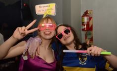 Foto de la galería: Los 15 años de Valentina Belén Kadi, en fotos la noche de fiesta y diversión que compartió en la Peña Tacuarí