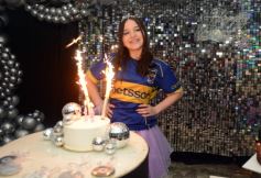 Foto de la galería: Los 15 años de Valentina Belén Kadi, en fotos la noche de fiesta y diversión que compartió en la Peña Tacuarí