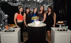 Foto de la galería: Los 15 años de Valentina Belén Kadi, en fotos la noche de fiesta y diversión que compartió en la Peña Tacuarí