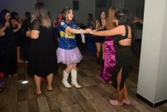 Foto de la galería: Los 15 años de Valentina Belén Kadi, en fotos la noche de fiesta y diversión que compartió en la Peña Tacuarí