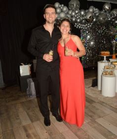 Foto de la galería: Los 15 años de Valentina Belén Kadi, en fotos la noche de fiesta y diversión que compartió en la Peña Tacuarí