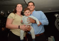 Foto de la galería: Los 15 años de Valentina Belén Kadi, en fotos la noche de fiesta y diversión que compartió en la Peña Tacuarí