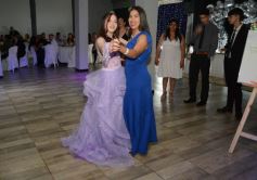 Foto de la galería: Los 15 años de Valentina Belén Kadi, en fotos la noche de fiesta y diversión que compartió en la Peña Tacuarí