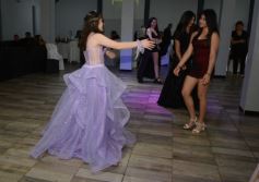 Foto de la galería: Los 15 años de Valentina Belén Kadi, en fotos la noche de fiesta y diversión que compartió en la Peña Tacuarí