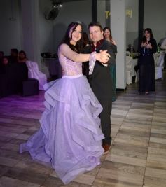 Foto de la galería: Los 15 años de Valentina Belén Kadi, en fotos la noche de fiesta y diversión que compartió en la Peña Tacuarí