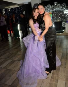 Foto de la galería: Los 15 años de Valentina Belén Kadi, en fotos la noche de fiesta y diversión que compartió en la Peña Tacuarí