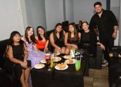 Foto de la galería: Los 15 años de Valentina Belén Kadi, en fotos la noche de fiesta y diversión que compartió en la Peña Tacuarí