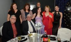 Foto de la galería: Los 15 años de Valentina Belén Kadi, en fotos la noche de fiesta y diversión que compartió en la Peña Tacuarí