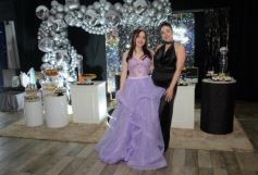 Foto de la galería: Los 15 años de Valentina Belén Kadi, en fotos la noche de fiesta y diversión que compartió en la Peña Tacuarí