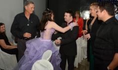 Foto de la galería: Los 15 años de Valentina Belén Kadi, en fotos la noche de fiesta y diversión que compartió en la Peña Tacuarí