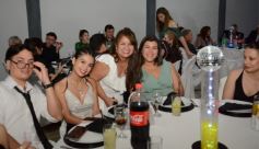 Foto de la galería: Los 15 años de Valentina Belén Kadi, en fotos la noche de fiesta y diversión que compartió en la Peña Tacuarí