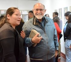 Foto de la galería: Gustavo Añibarro inauguró su Muestra "Papeles con Historia", colección inédita y aporte cultural que expone en la ciudad