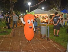 Foto de la galería: Brilla Sarita sumó su edición de primavera con salidas, gastronomía y entretenimiento familiar en el Parque Paraguayo