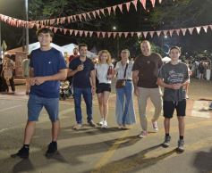 Foto de la galería: Brilla Sarita sumó su edición de primavera con salidas, gastronomía y entretenimiento familiar en el Parque Paraguayo