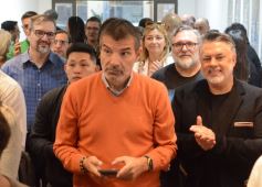 Foto de la galería: Gustavo Añibarro inauguró su Muestra "Papeles con Historia", colección inédita y aporte cultural que expone en la ciudad