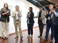 Foto de la galería: Gustavo Añibarro inauguró su Muestra "Papeles con Historia", colección inédita y aporte cultural que expone en la ciudad