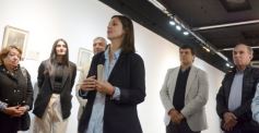 Foto de la galería: Gustavo Añibarro inauguró su Muestra "Papeles con Historia", colección inédita y aporte cultural que expone en la ciudad