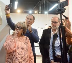 Foto de la galería: Gustavo Añibarro inauguró su Muestra "Papeles con Historia", colección inédita y aporte cultural que expone en la ciudad
