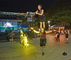 Foto de la galería: Brilla Sarita sumó su edición de primavera con salidas, gastronomía y entretenimiento familiar en el Parque Paraguayo