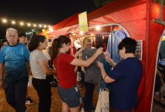 Foto de la galería: Brilla Sarita sumó su edición de primavera con salidas, gastronomía y entretenimiento familiar en el Parque Paraguayo