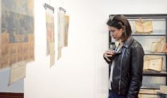 Foto de la galería: Gustavo Añibarro inauguró su Muestra "Papeles con Historia", colección inédita y aporte cultural que expone en la ciudad