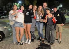 Foto de la galería: Está en marcha la fiesta: de la 1ra noche cumplida y hay más de toda la energía y alegría que trae la Estudiantina 2025