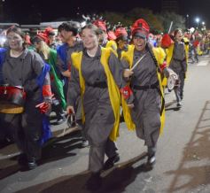 Foto de la galería: Está en marcha la fiesta: de la 1ra noche cumplida y hay más de toda la energía y alegría que trae la Estudiantina 2025