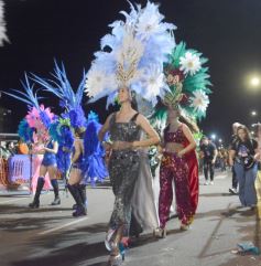 Foto de la galería: Está en marcha la fiesta: de la 1ra noche cumplida y hay más de toda la energía y alegría que trae la Estudiantina 2025