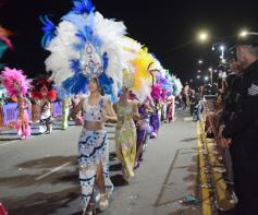 Foto de la galería: Está en marcha la fiesta: de la 1ra noche cumplida y hay más de toda la energía y alegría que trae la Estudiantina 2025